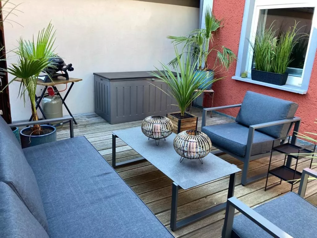 Terrasse anderer Winkel Ferienwohnung Asmus
